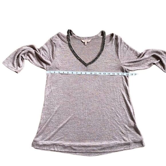 Juicy Couture Black Rhinestone V-Neck Purple Cold Shoulder Cutout Top Sz Medium - Picture 8 of 11